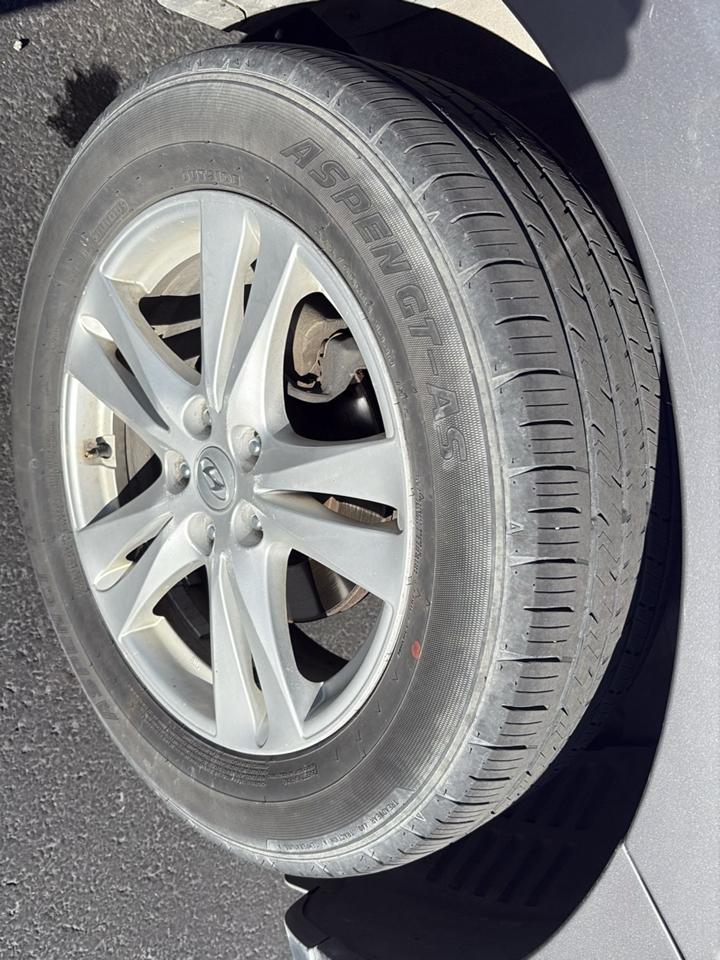 Hyundai Santa Fe AWD 4dr V6 Auto SE 2010