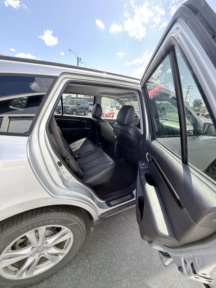 Hyundai Santa Fe AWD 4dr V6 Limited 2012