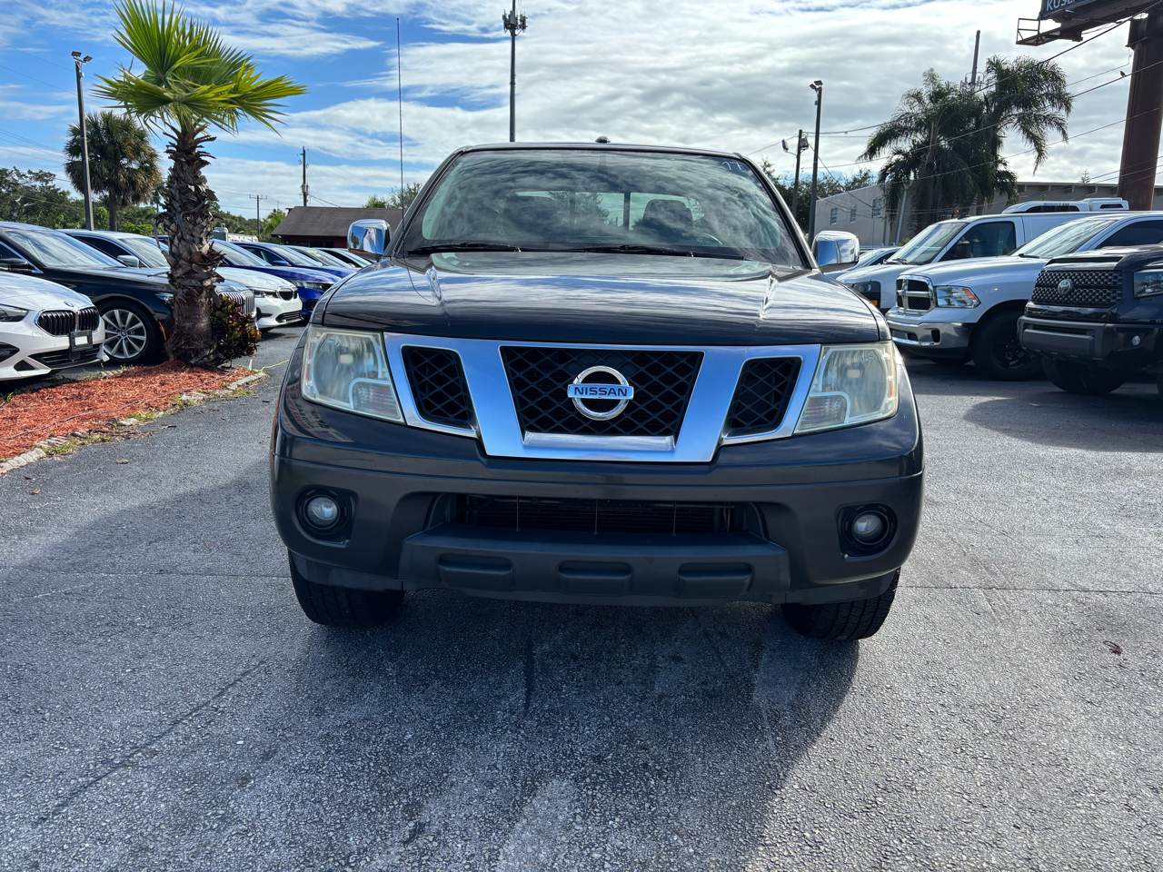 Nissan Frontier SL Crew Cab 5AT 2WD 2015 Nissan Frontier SL Crew Cab 5AT 2WD 2015