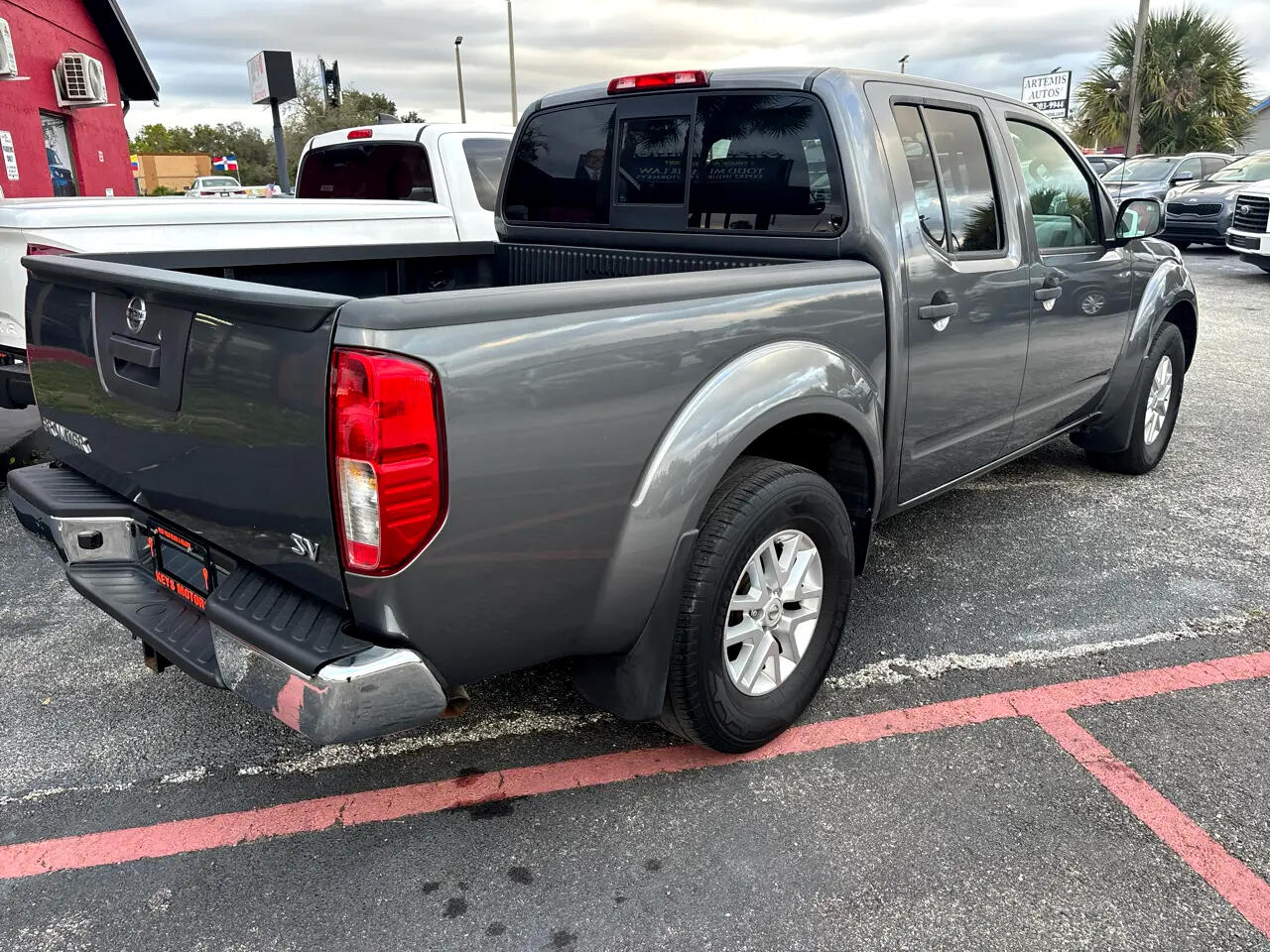 2019 Nissan Frontier S Crew Cab photo 3