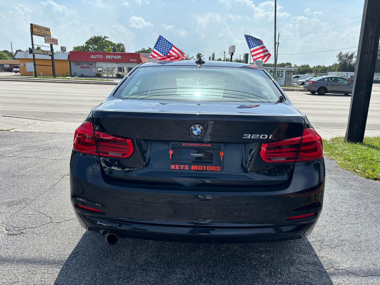 BMW 3-Series 320i Sedan 2018