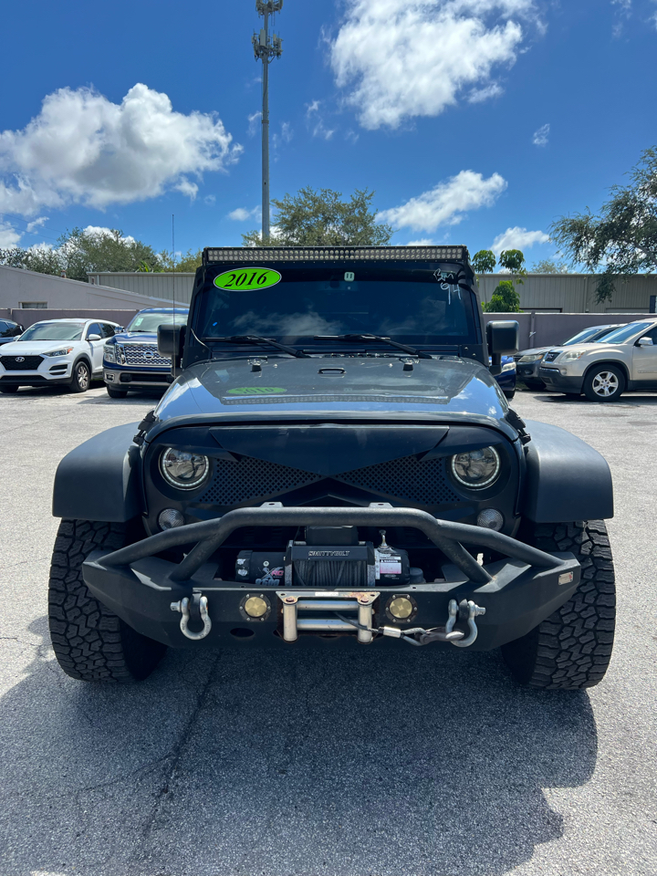 2016 Jeep Wrangler Unlimited Sport photo 2