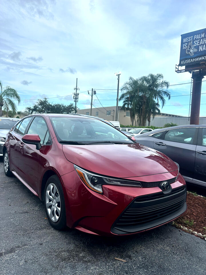 2023 Toyota Corolla LE photo 3