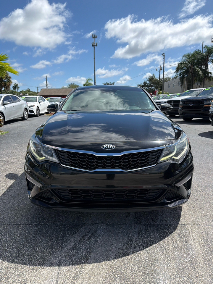 2020 Kia Optima LX photo 2