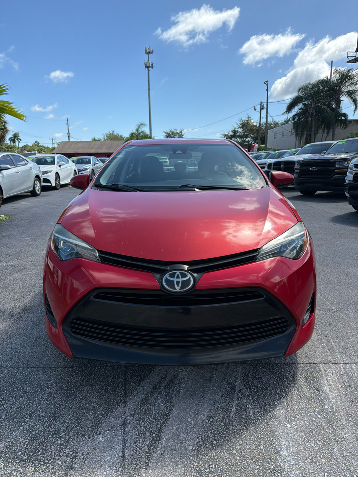 2019 Toyota Corolla XLE photo 2