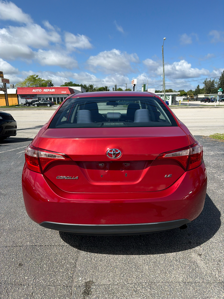 2019 Toyota Corolla XLE photo 4