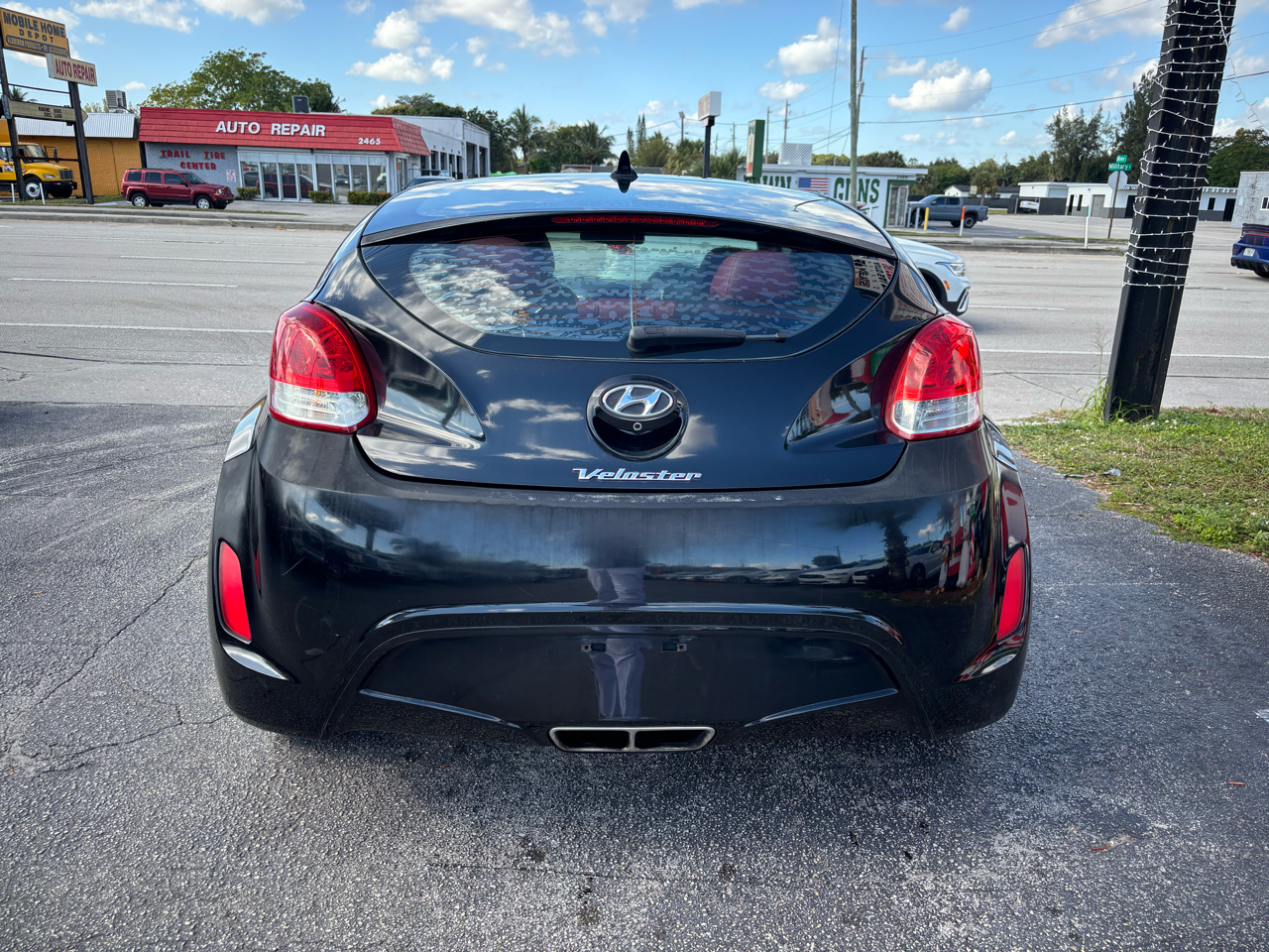 Hyundai Veloster Base 6MT 2016