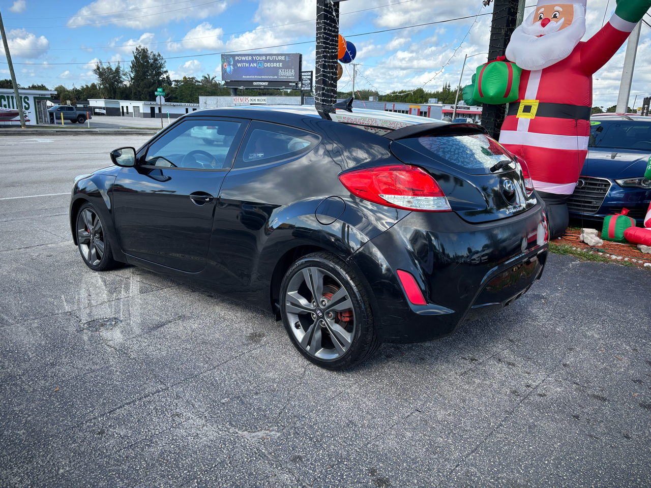 Hyundai Veloster Base 6MT 2016