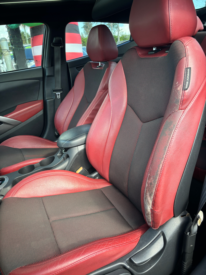 Hyundai Veloster Base 6MT 2016