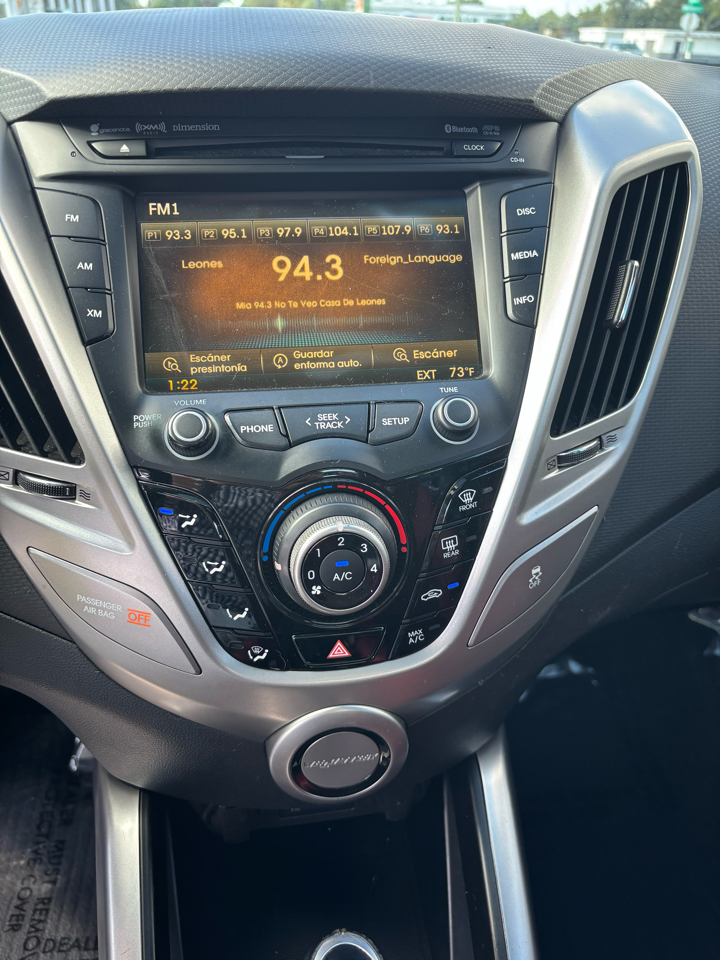 Hyundai Veloster Base 6MT 2016