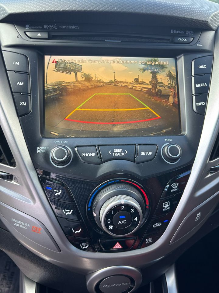 Hyundai Veloster Base 6MT 2016