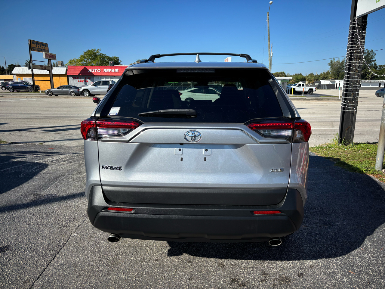 Toyota RAV4 XLE 2021