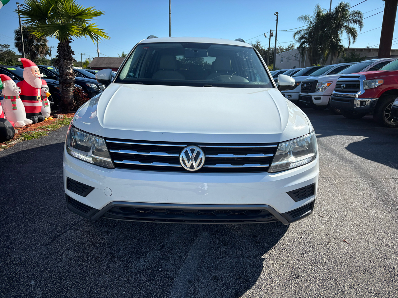 Volkswagen Tiguan S 2019