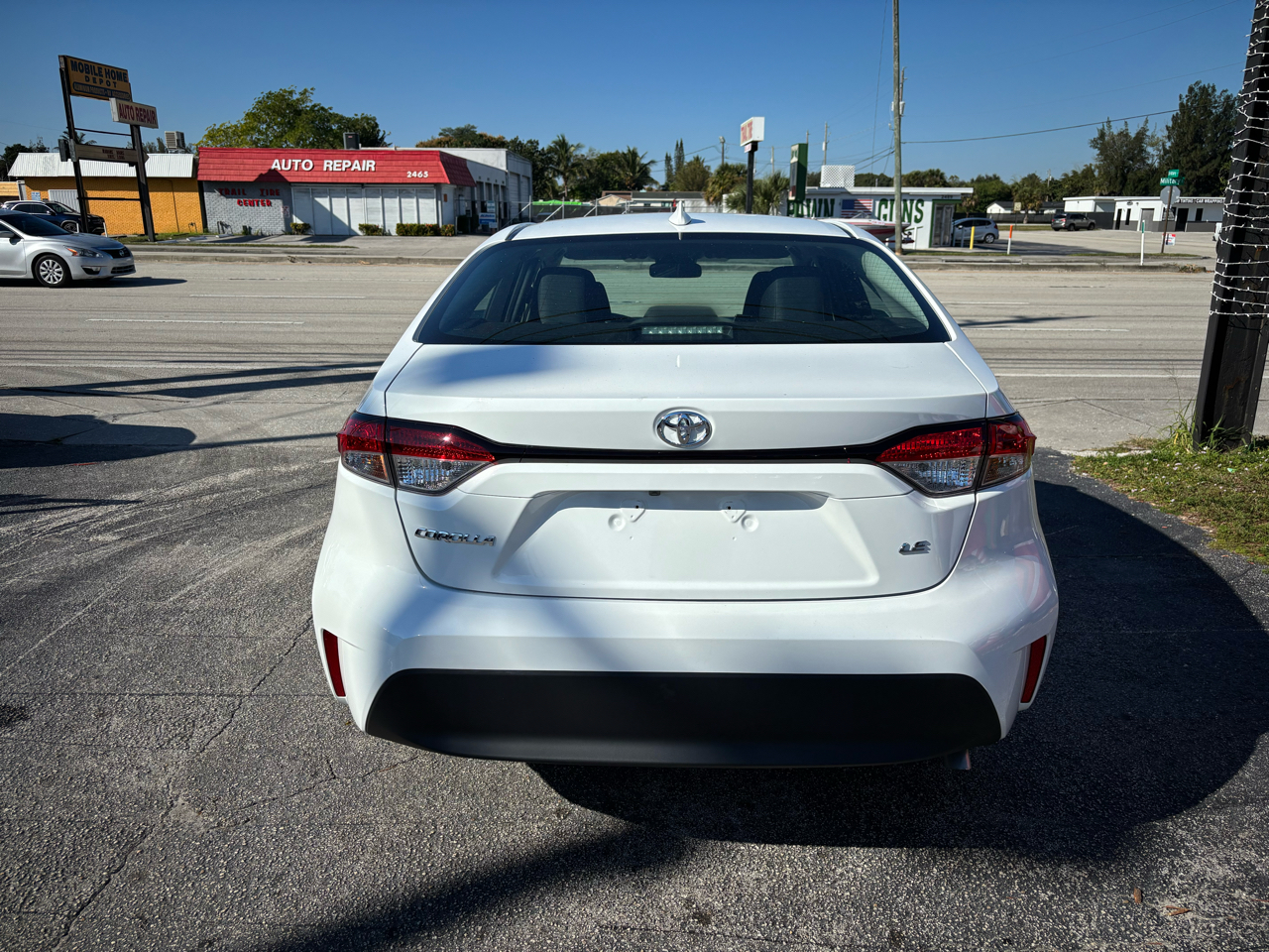 Toyota Corolla LE 2025