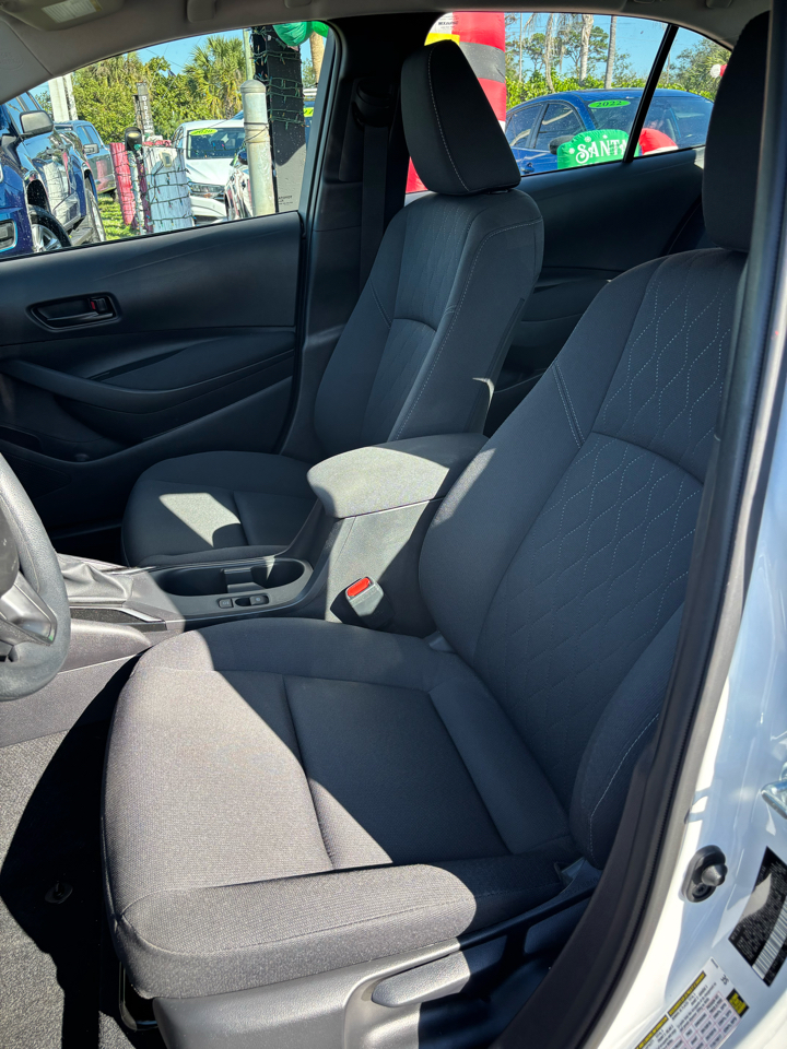 Toyota Corolla LE 2025