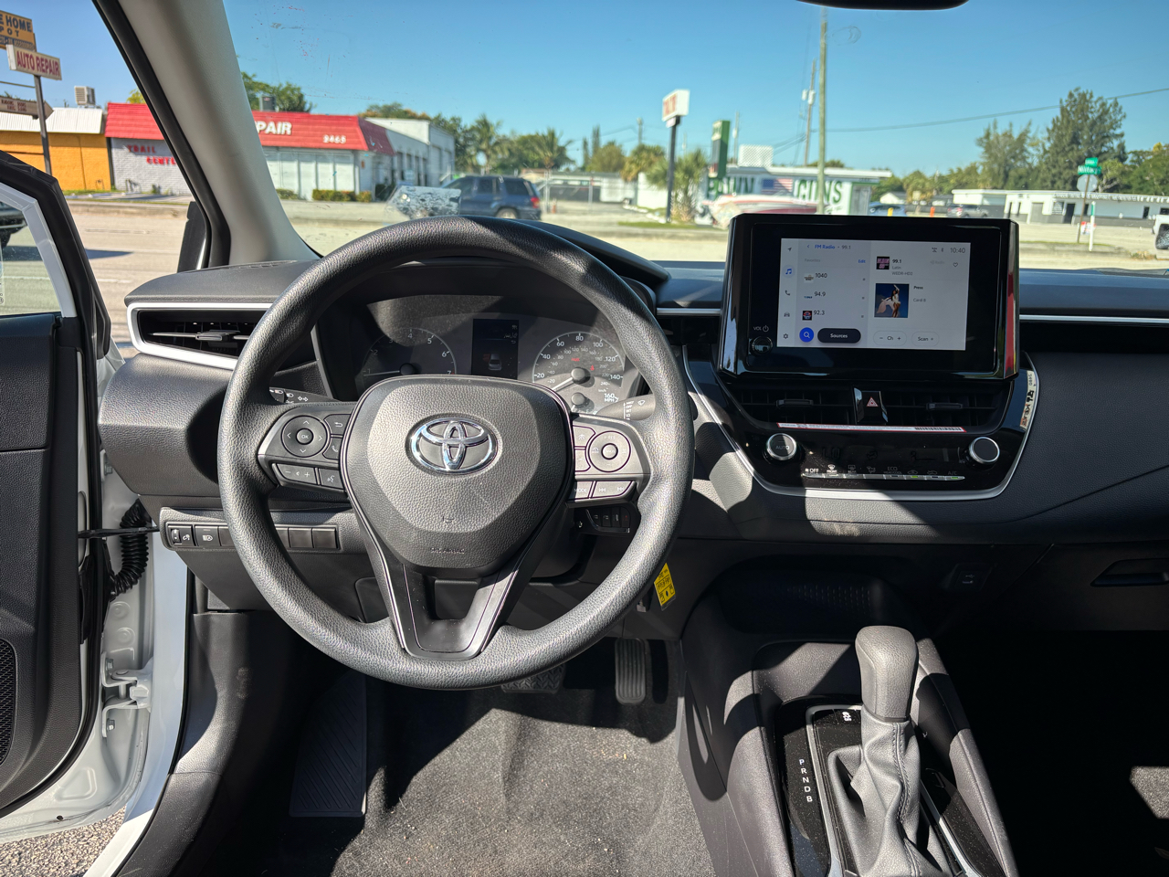 Toyota Corolla LE 2025