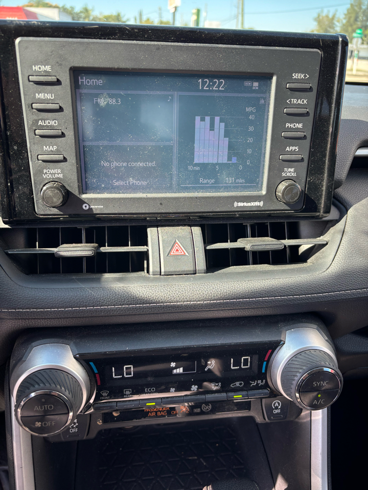 Toyota RAV4 XLE 2021