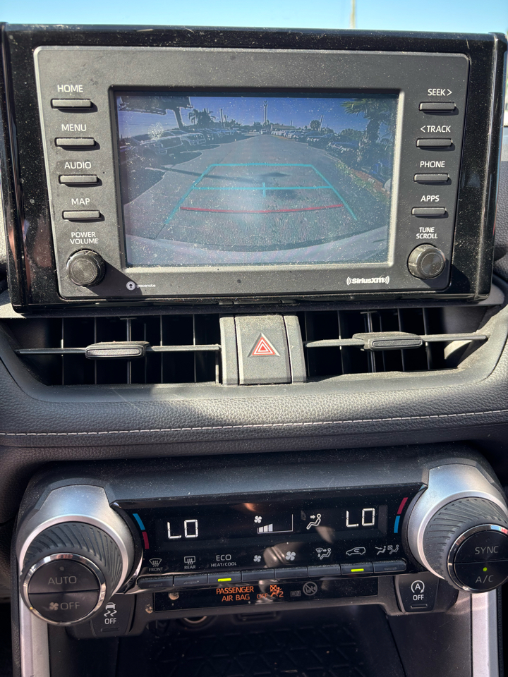 Toyota RAV4 XLE 2021