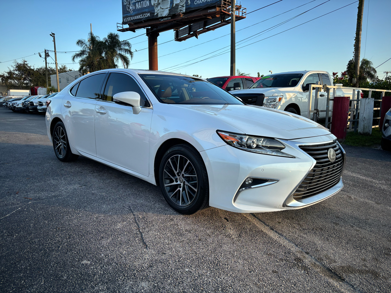 Lexus ES 350 Sedan 2016