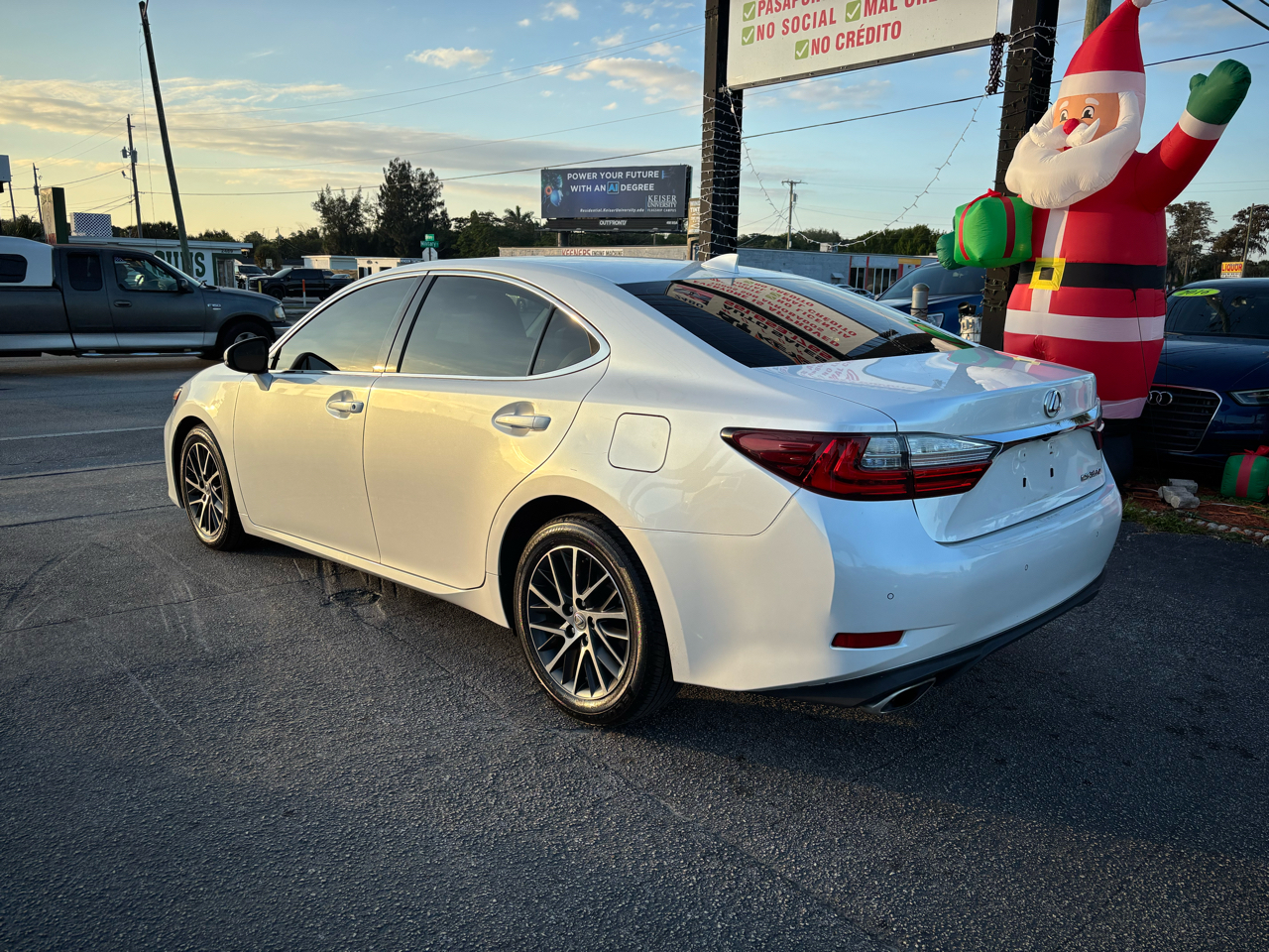 Lexus ES 350 Sedan 2016