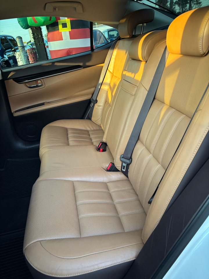 Lexus ES 350 Sedan 2016