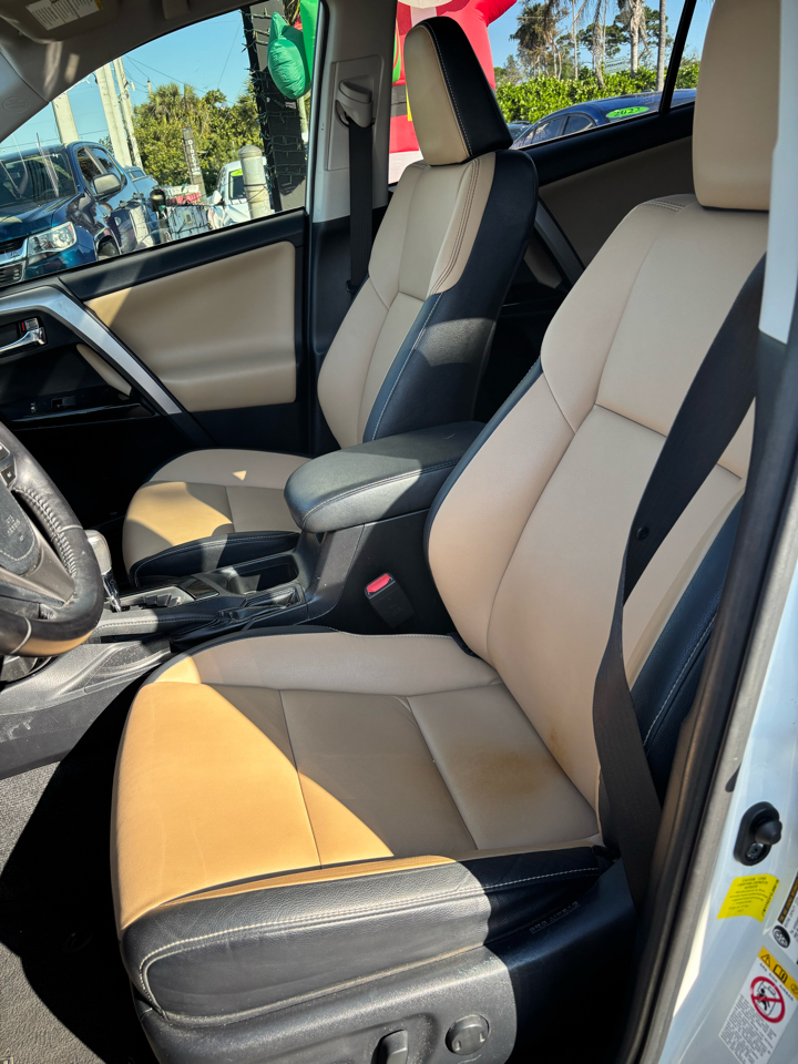 Toyota RAV4 Limited FWD 2016