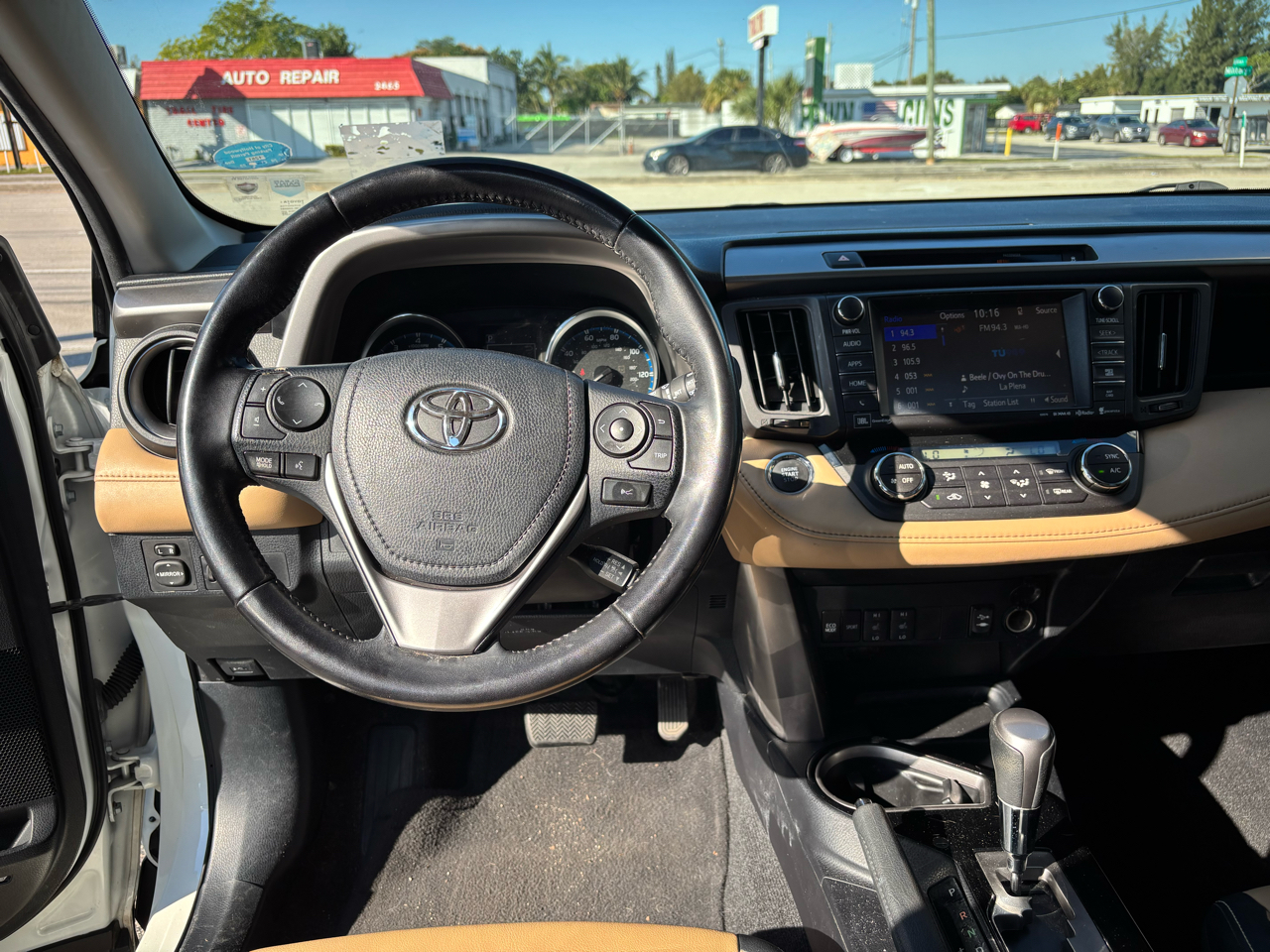 Toyota RAV4 Limited FWD 2016