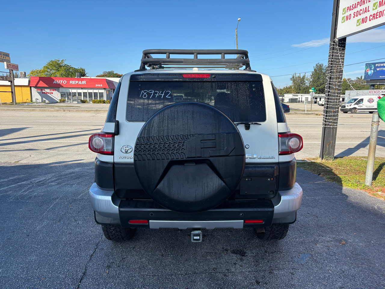 Toyota FJ Cruiser 4WD MT 2014