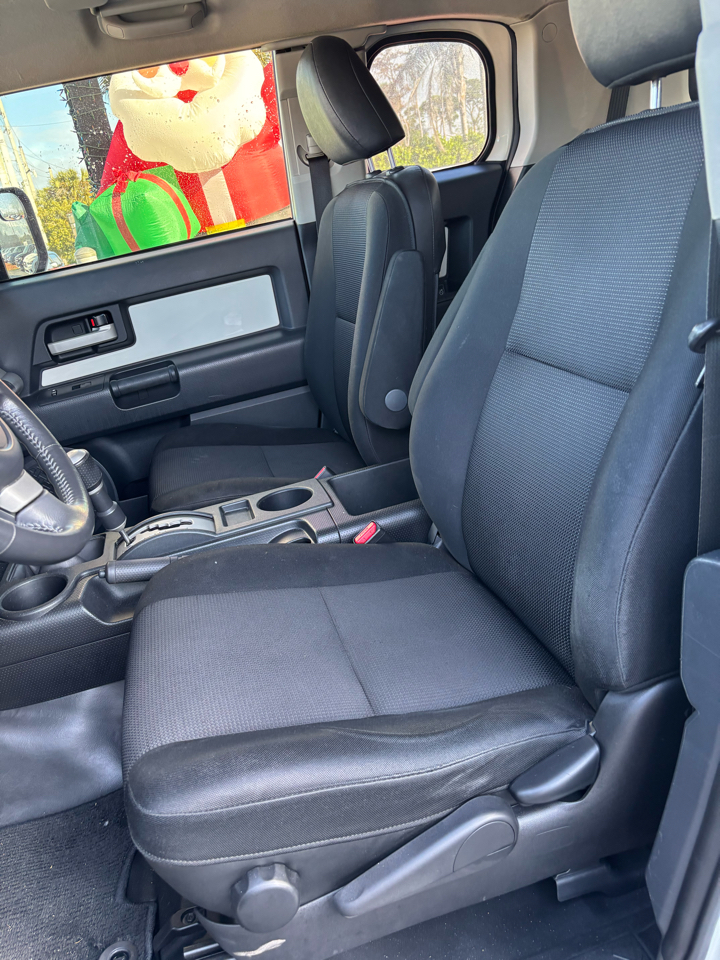 Toyota FJ Cruiser 4WD MT 2014