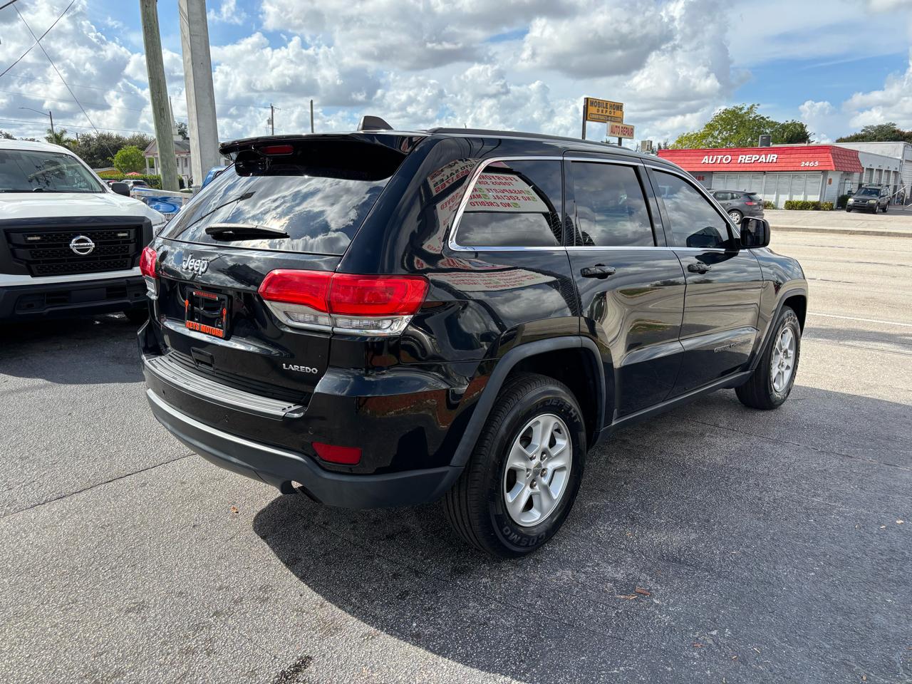 Jeep Grand Cherokee Laredo 2WD 2017