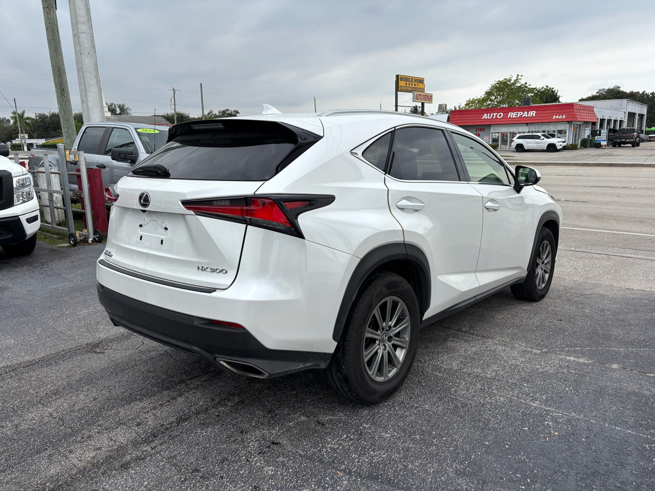Lexus NX 200t FWD 2019