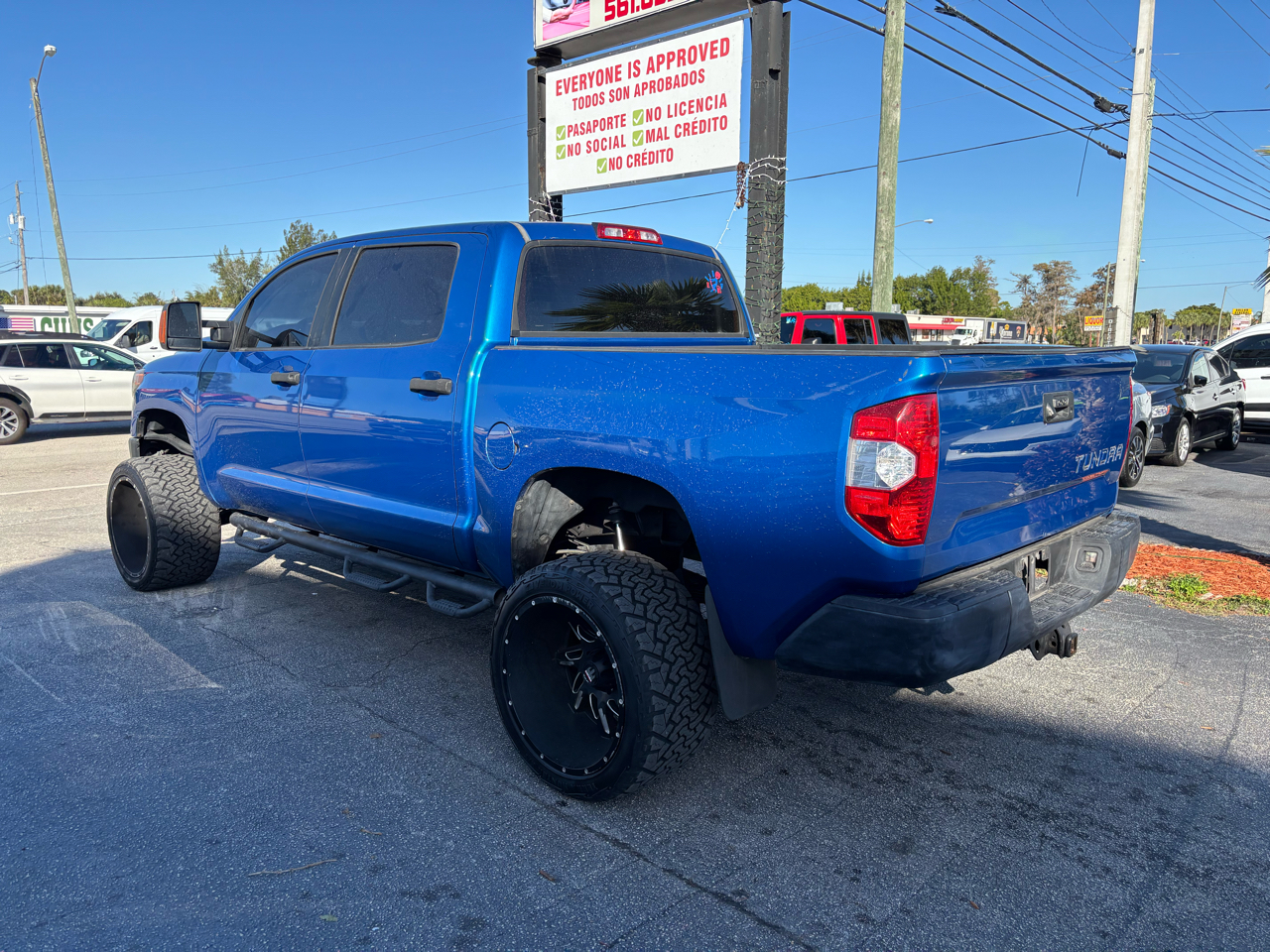 Toyota Tundra SR5 5.7L V8 FFV CrewMax 2WD 2016