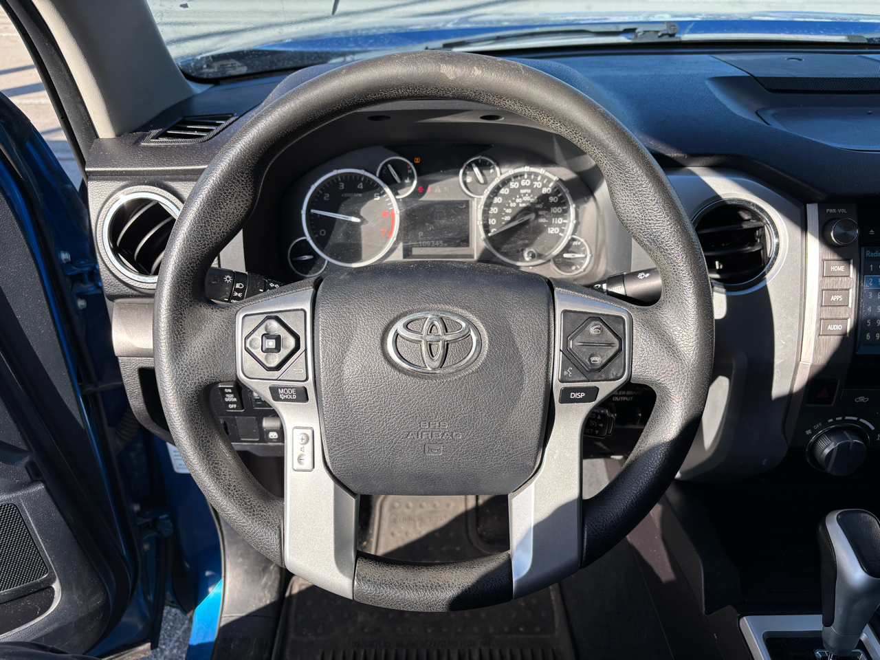 Toyota Tundra SR5 5.7L V8 FFV CrewMax 2WD 2016