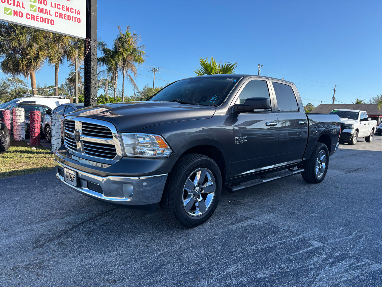 RAM 1500 SLT Crew Cab SWB 4WD 2017