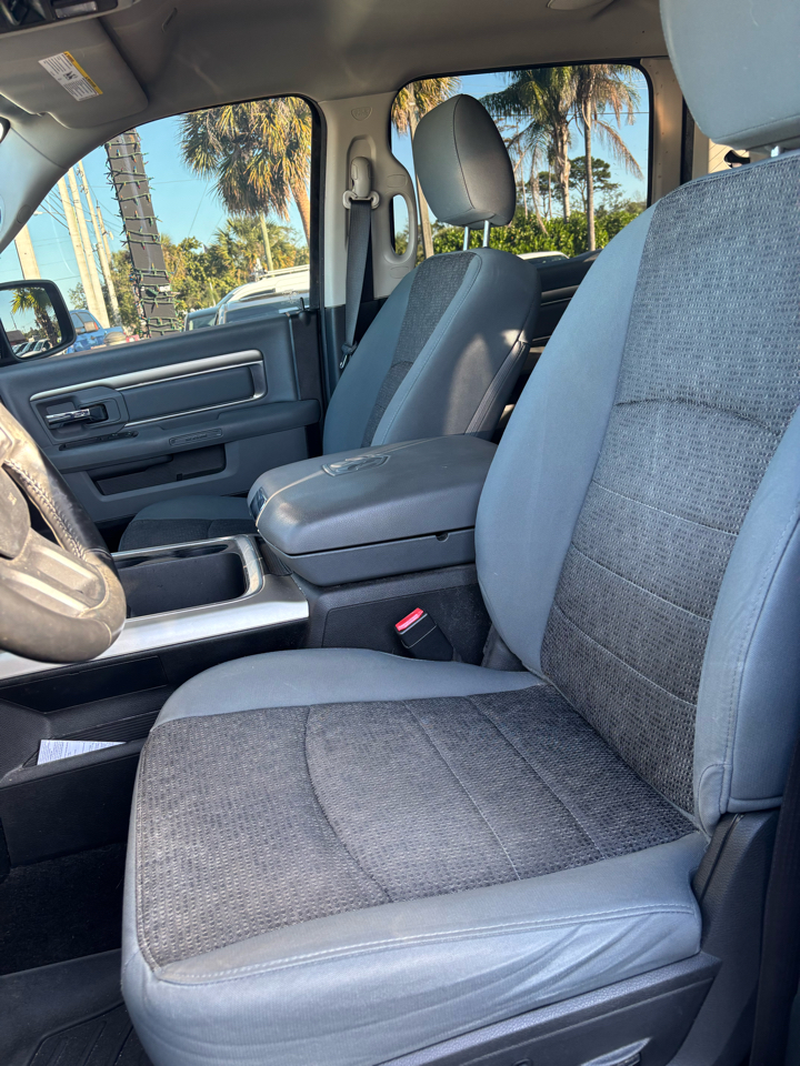 RAM 1500 SLT Crew Cab SWB 4WD 2017