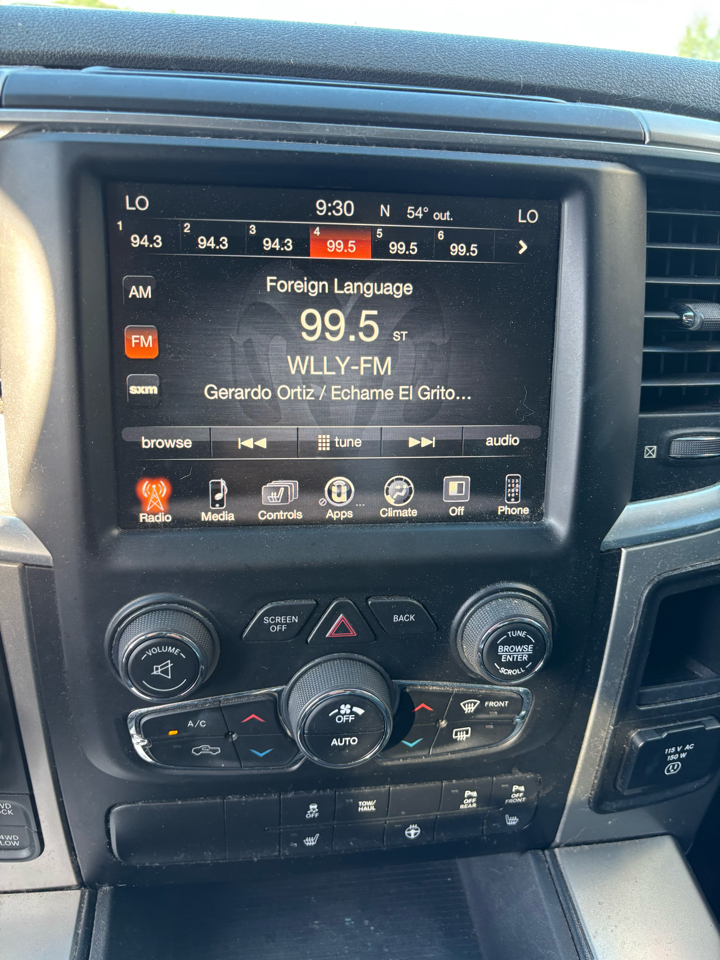 RAM 1500 SLT Crew Cab SWB 4WD 2017