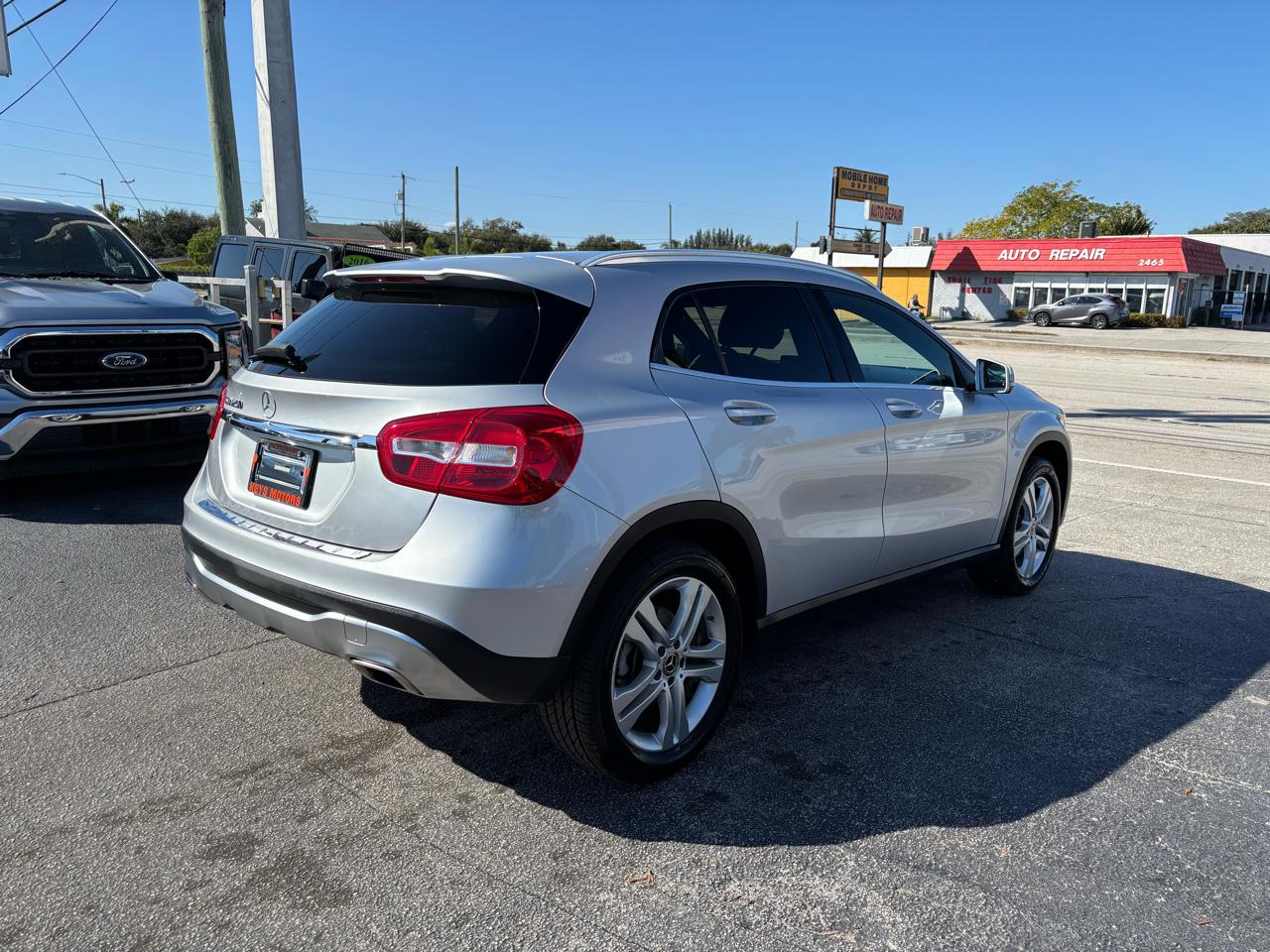 Mercedes-Benz GLA-Class GLA250 2020