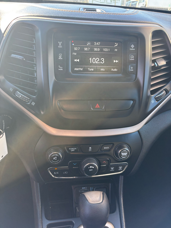 Jeep Cherokee Latitude FWD 2017