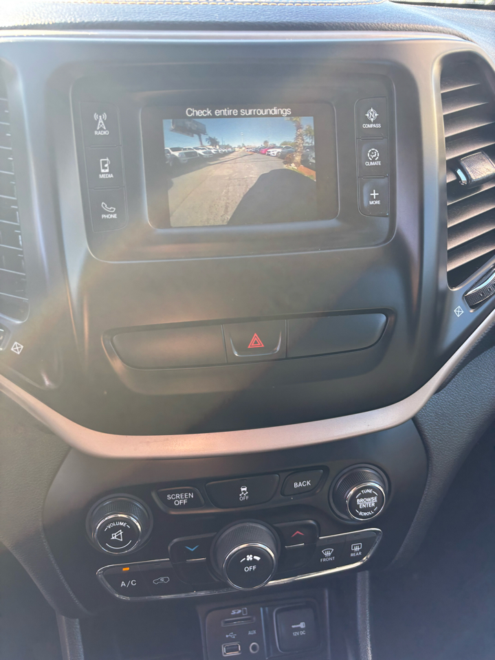 Jeep Cherokee Latitude FWD 2017