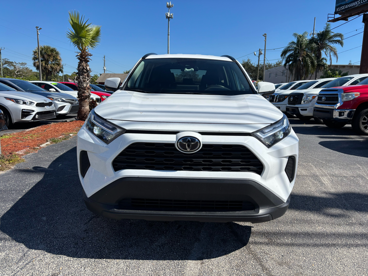 Toyota RAV4 XLE 2025