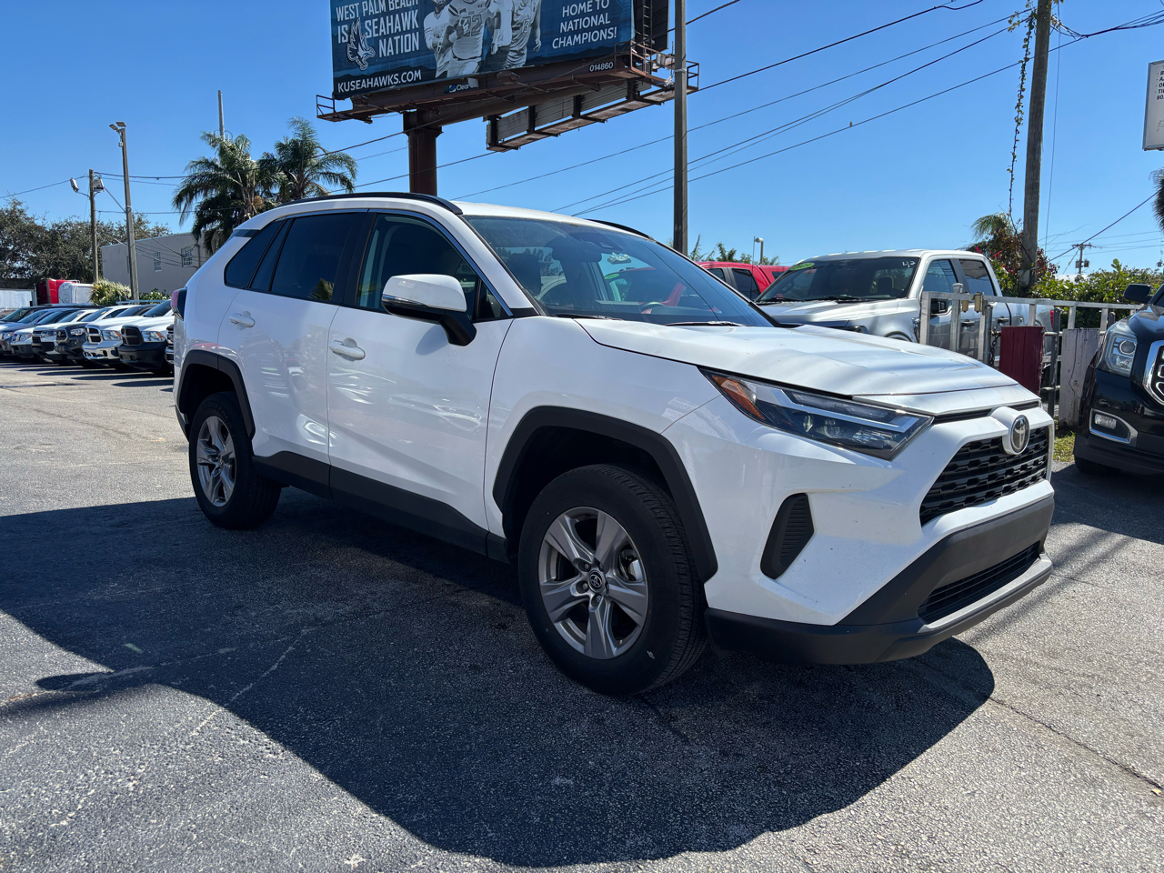 Toyota RAV4 XLE 2025