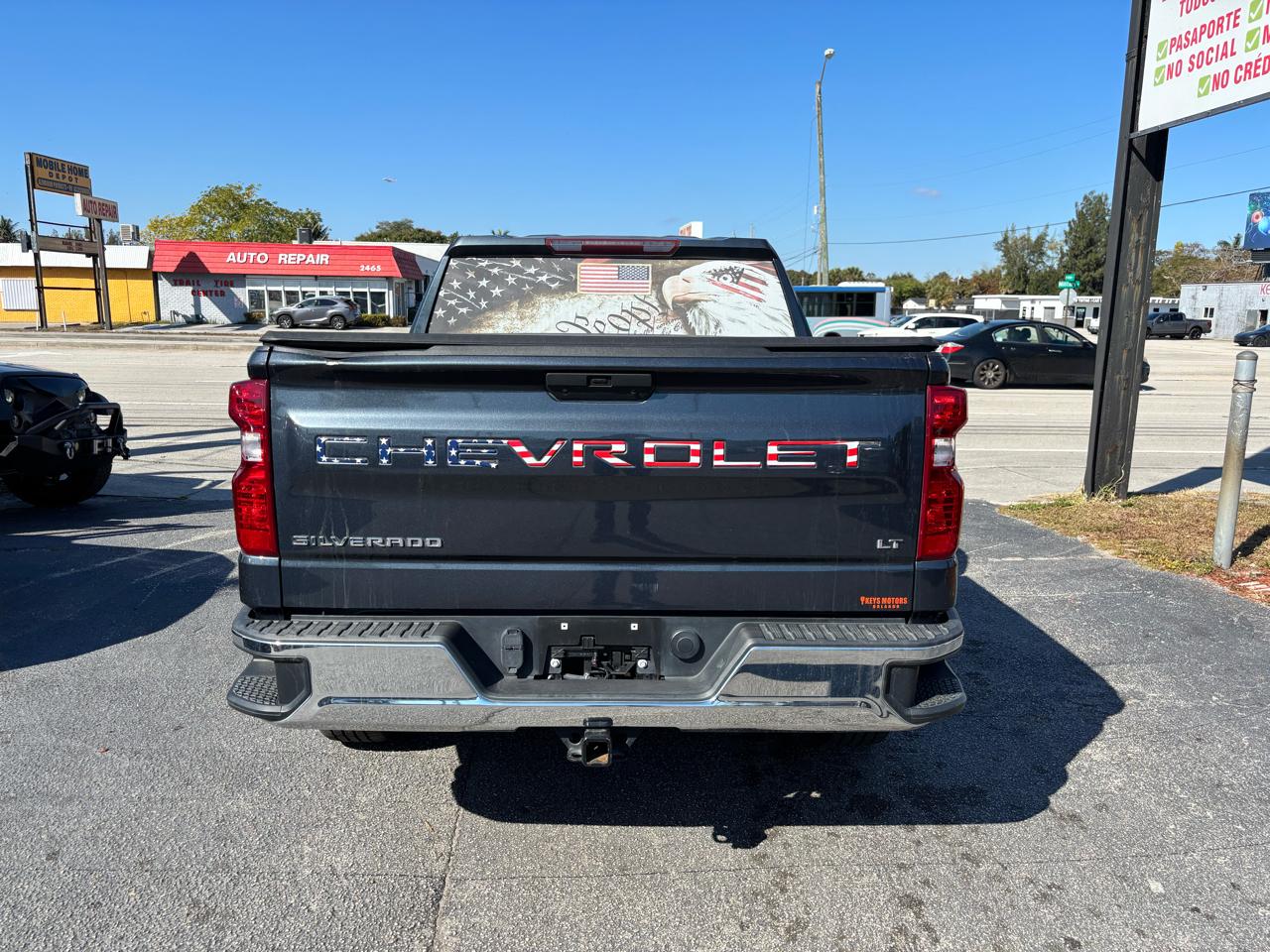Chevrolet Silverado 1500 LT Crew Cab 2WD 2021