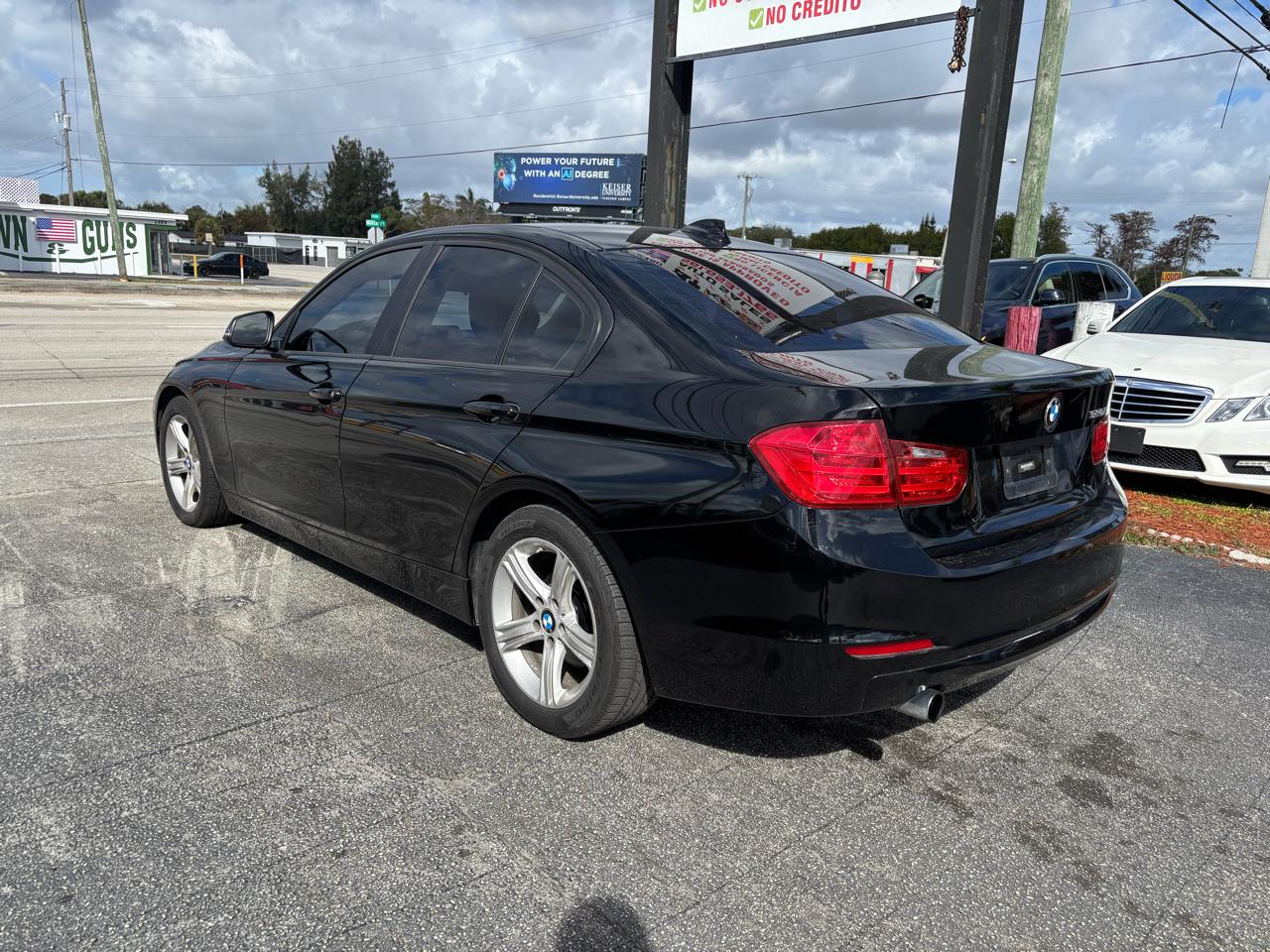 BMW 3-Series 320i Sedan 2015