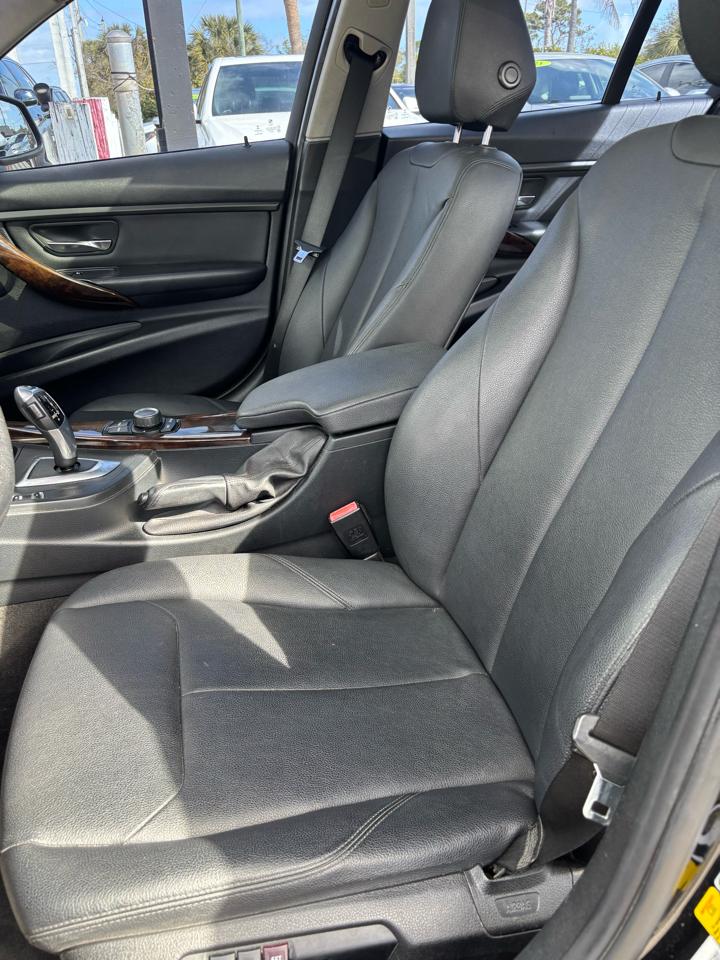 BMW 3-Series 320i Sedan 2015