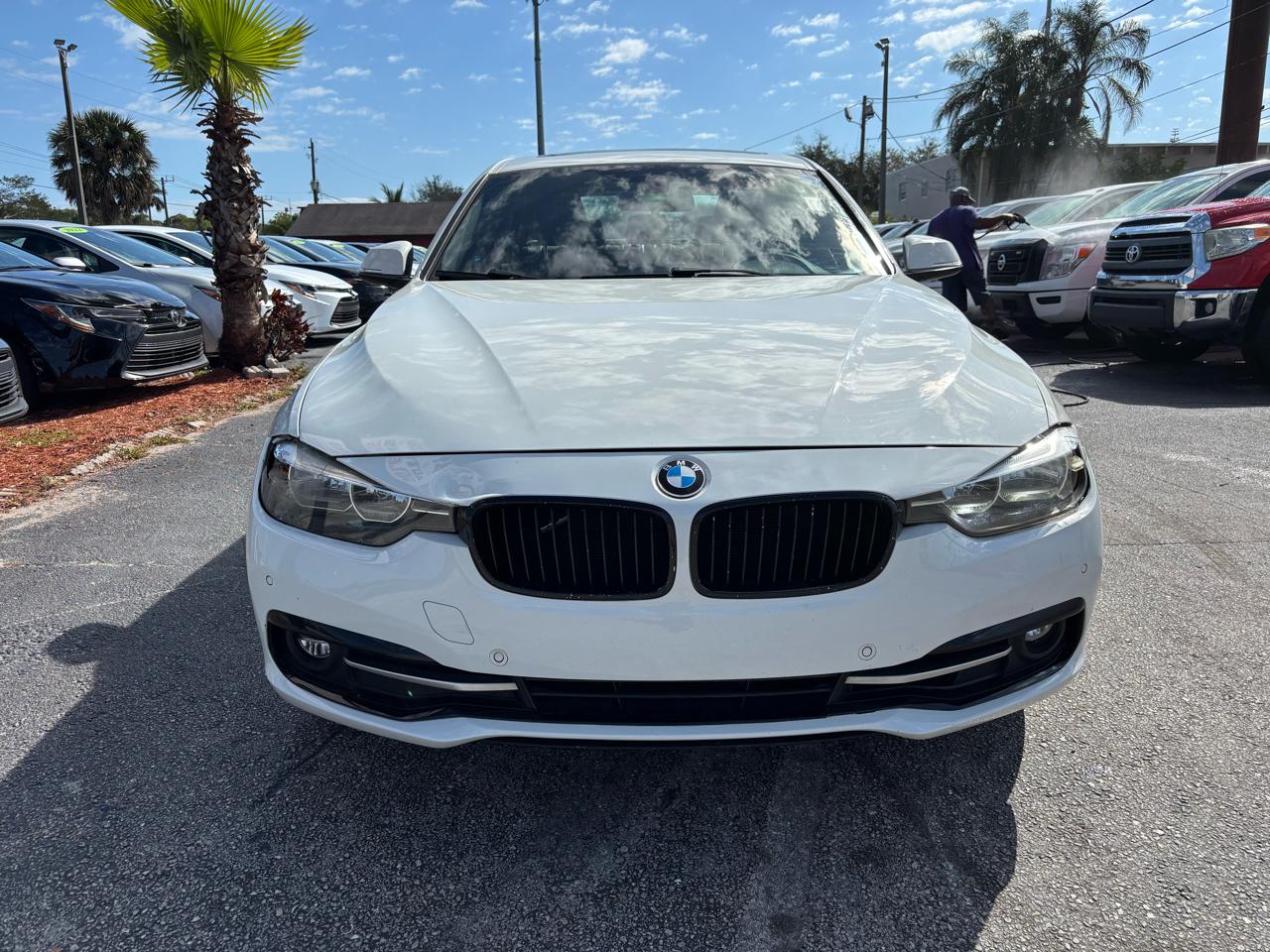 BMW 3-Series 330i SULEV Sedan 2017