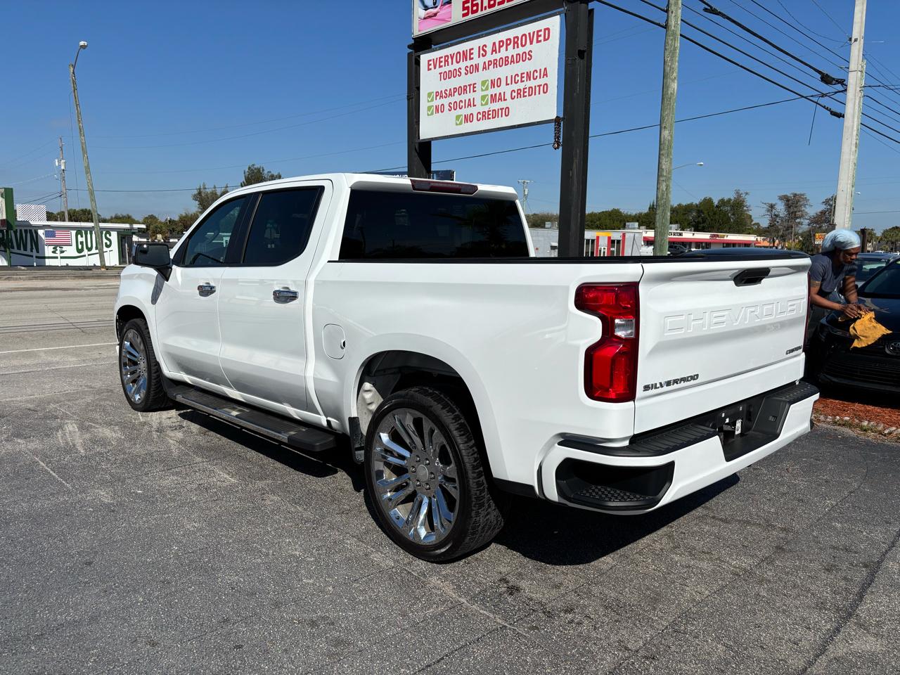 Chevrolet Silverado 1500 Custom Crew Cab Short Box 2WD 2020