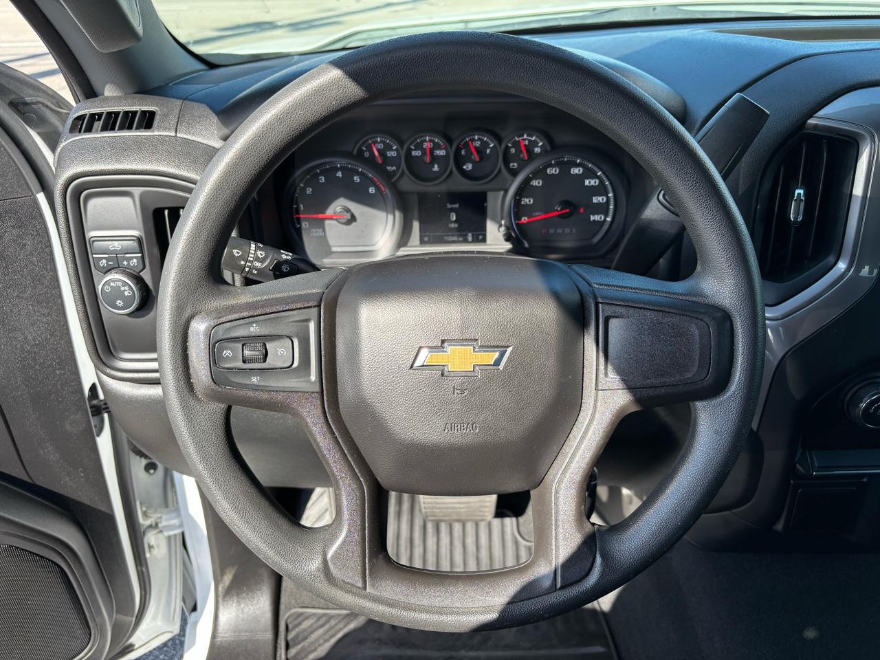 Chevrolet Silverado 1500 Custom Crew Cab Short Box 2WD 2020