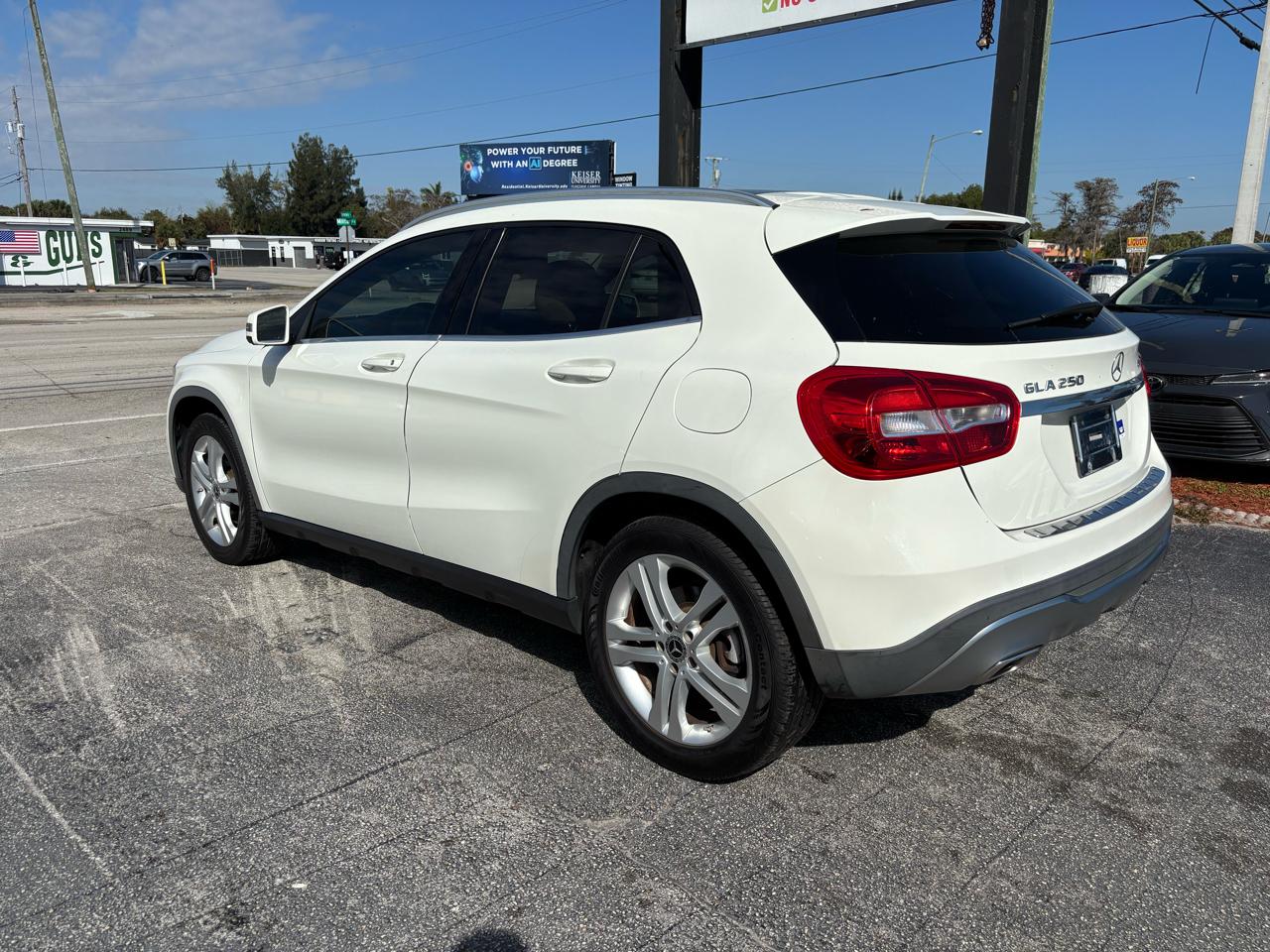 Mercedes-Benz GLA-Class GLA250 4MATIC 2018