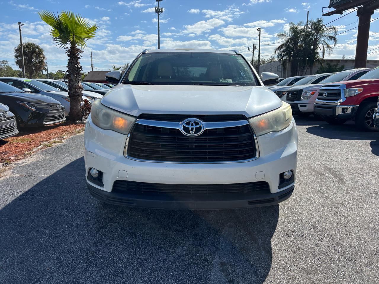 Toyota Highlander XLE FWD V6 2015