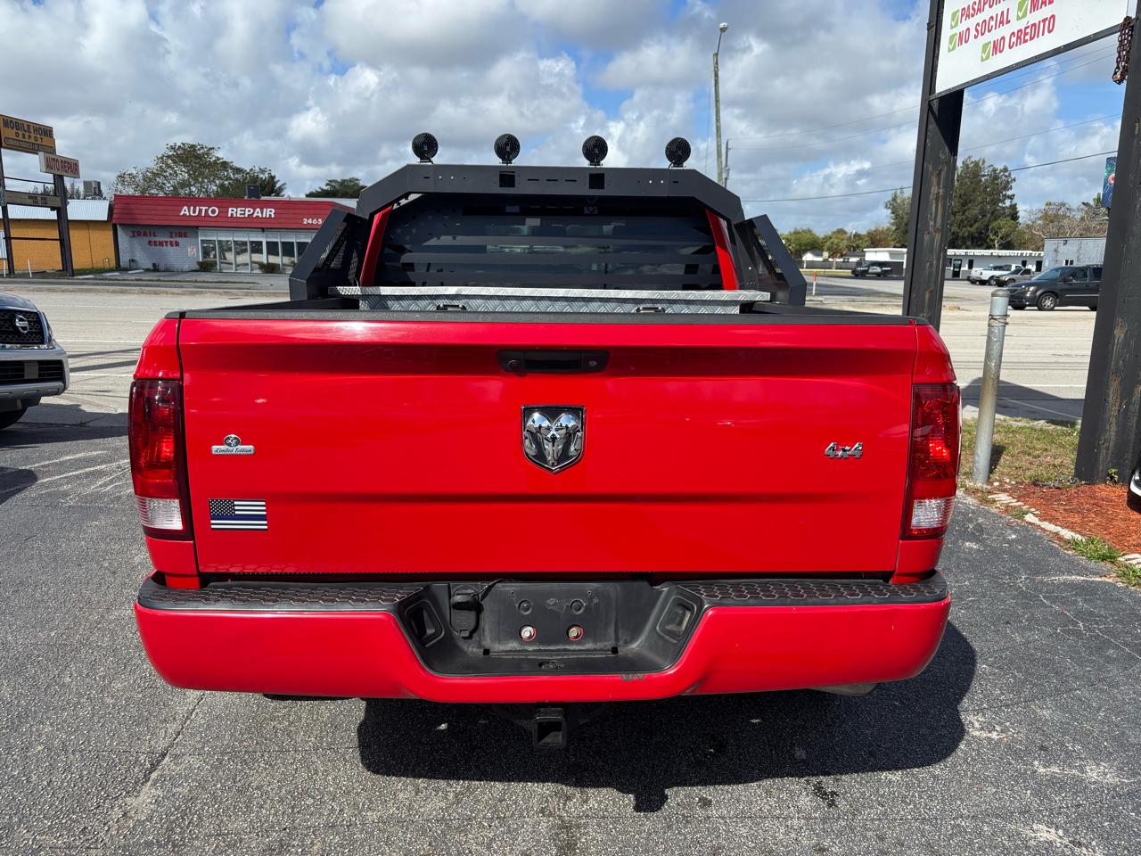 RAM 1500 Tradesman Quad Cab 2WD 2018
